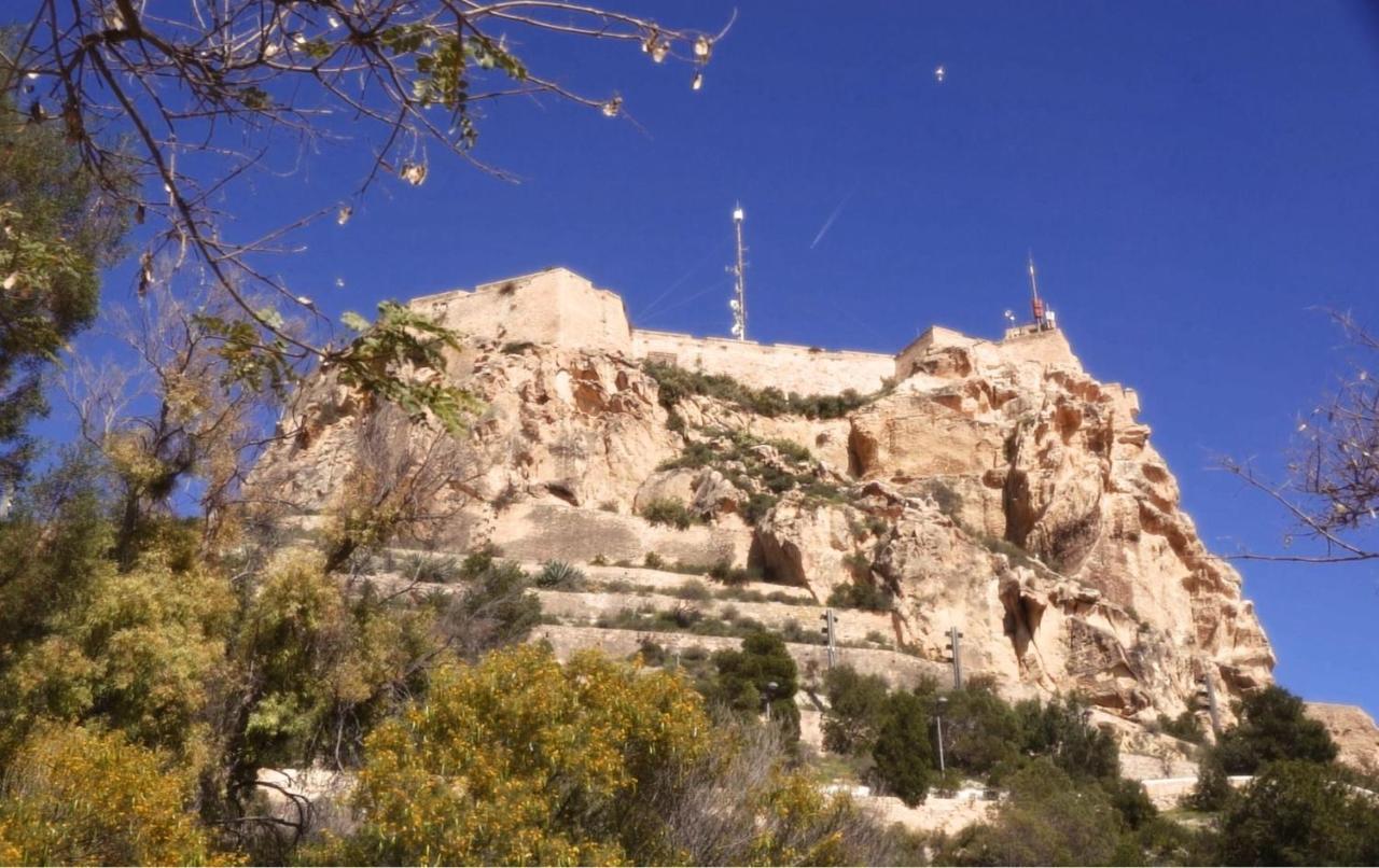 Orillas Del Castillo Аликанте Екстериор снимка